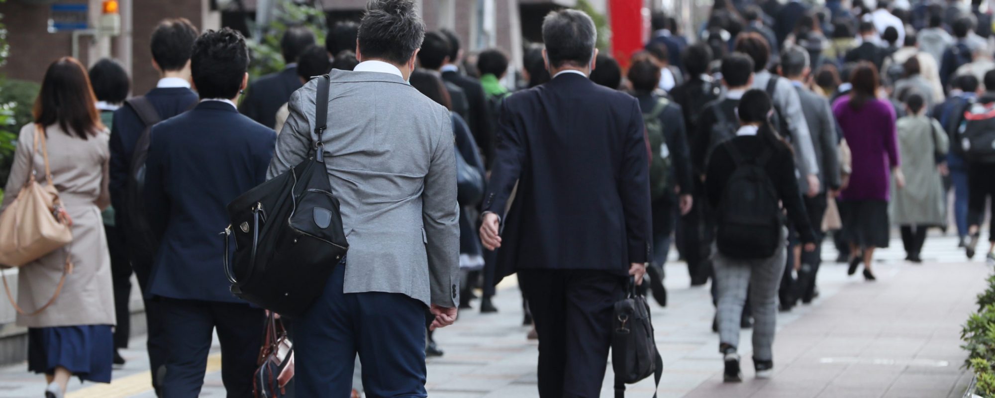 Crowd of people walking street in Tokyo, JAPAN (都内の通勤